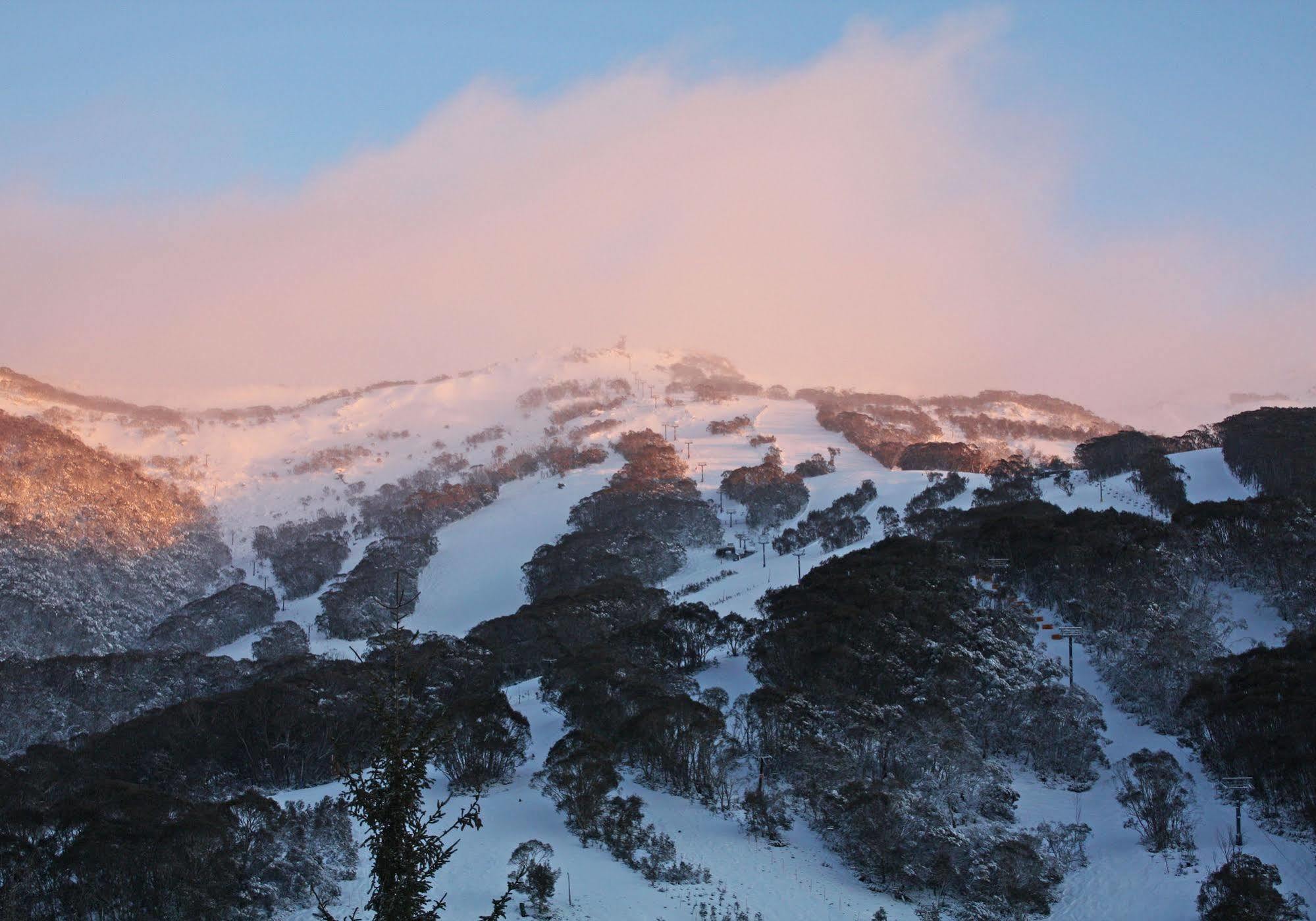 A Pousada Yha Thredbo Exterior foto